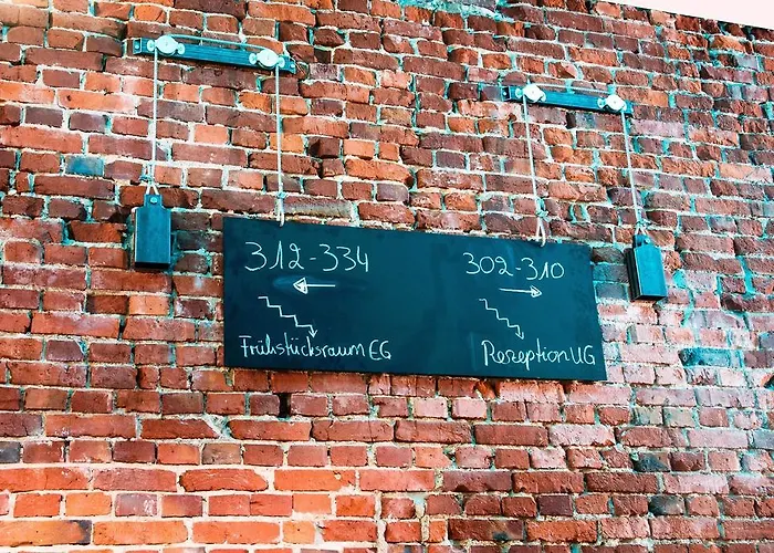 Volksschule 4*